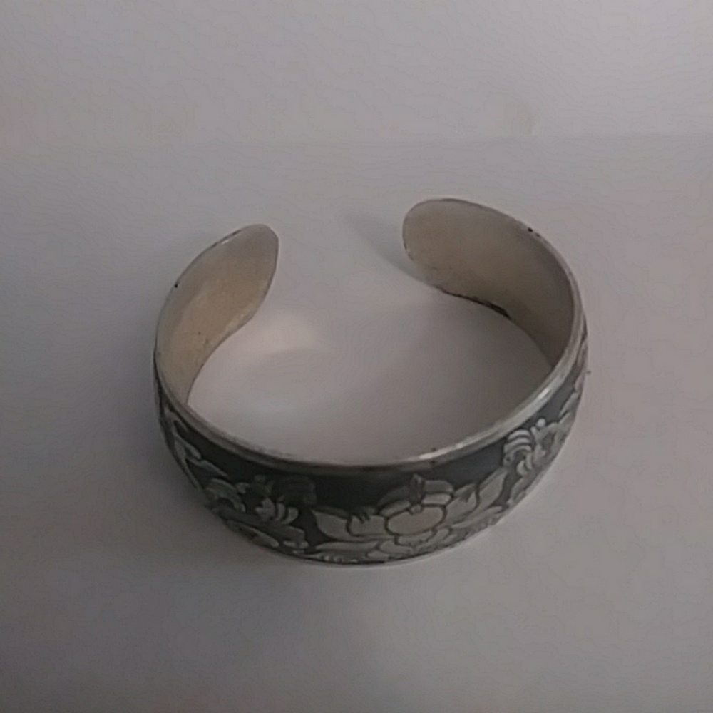 Silver cuff bracelet